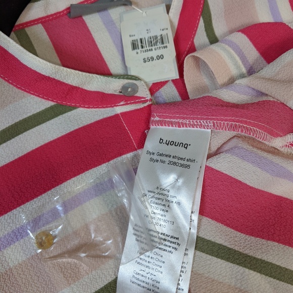 🎄 3/$35 👯♀️Host Pick⚡️ B. Young Gabriele Striped Shirt - Picture 7 of 7